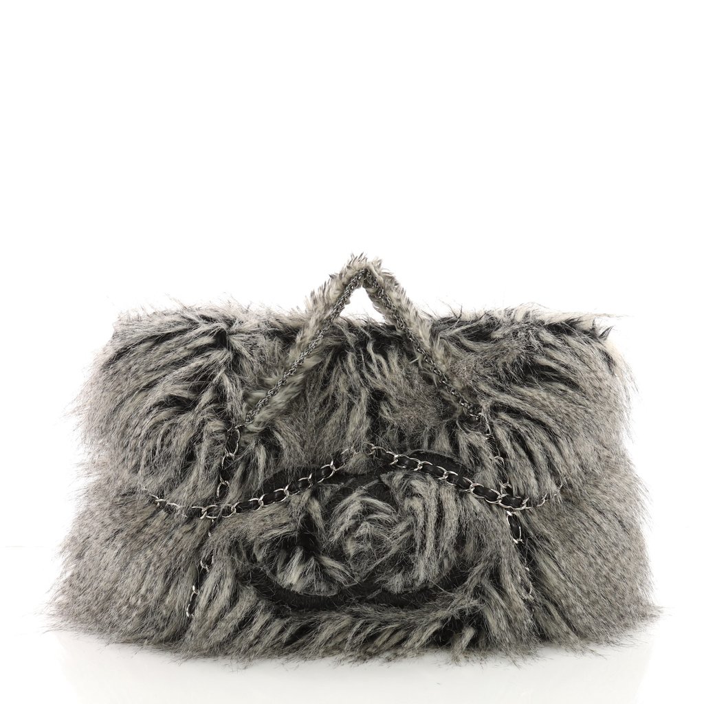 36095-01_Chanel_Arctic_Fantasy_Tote_Faux_Fur_Large_2D_0002_1024x1024