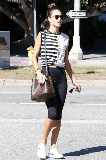 Alessandra Ambrosio wears a NéoNoé bag while running errands. Courtesy Star Style. Alessandra Ambrosio wears a NéoNoé bag while running errands. Courtesy Star Style.